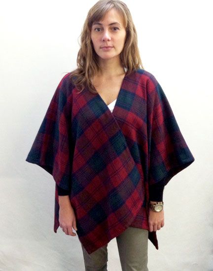 Two Quick Gifts to Sew This Holiday | Poncho pattern sewing .