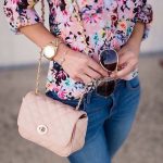 20 Feminine Floral Blouse Outfits For Spring - Styleohol