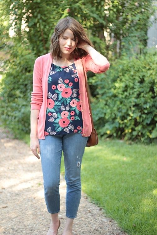 Girls Floral Blouse Outfits-25 Ways To Style a Floral Blouse .
