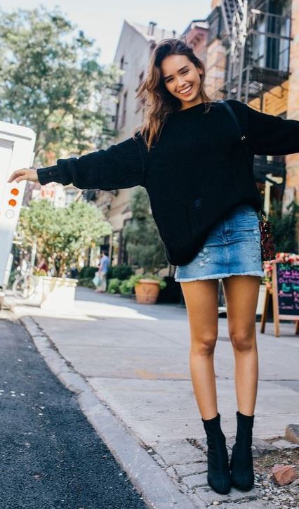 19 Cute and Cozy Oversized Sweater Outfits | Mommyfits | Denim .