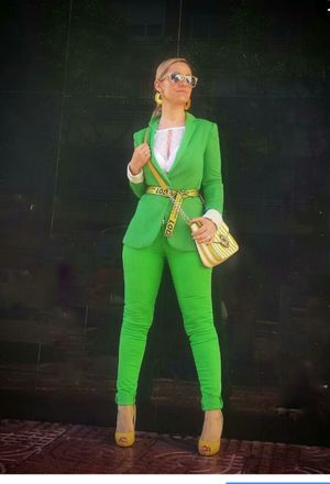Outfit with green blazers | Green blazers, Green blazers outfit .