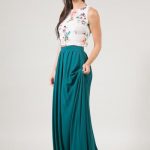 Kelly Green Full Maxi Skirt | Green skirt outfits, Maxi skirt outfi