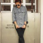How to Style Grey Denim Shirt: Outfit Ideas for Women - FMag.c