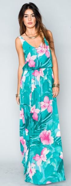 Hawaiian Print Dress Outfit
  Ideas for Women
