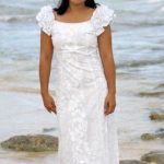 The Holoku is a simple native Hawaiian wedding dress .