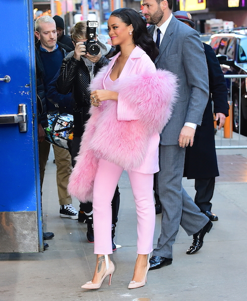 Dlisted | The Fashion Apocalypse Is Upon Us: Rihanna Is Wearing .