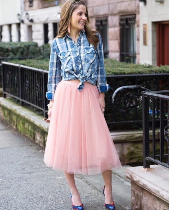 How To Wear Tulle Skirts For A Girls Night Out | LUXYMOM