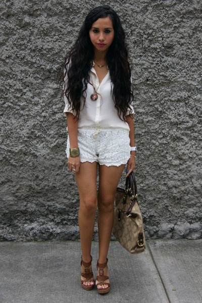 How to Wear Cream Lace Shorts - Search for Cream Lace Shorts .