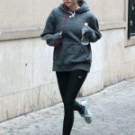 21 Stylish And Comfy Outfits Ideas For Running (With images .