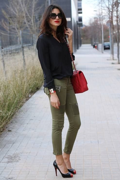 Khaki Jeans Outfit Ideas for
  Ladies