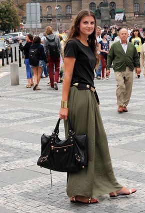 long khaki skirts (13) | Maxi skirt outfits, Green maxi skirt .