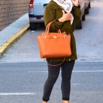 How to wear outfits with justfab orange bags | Chicisi