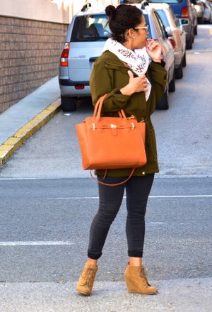 How to wear outfits with justfab orange bags | Chicisi
