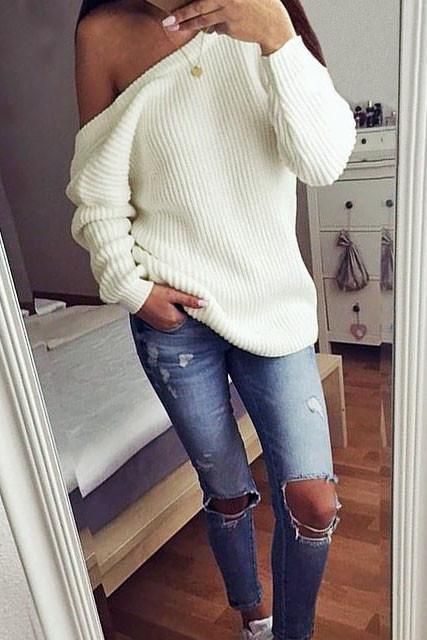 Oversized Knit Sweater Outfit
  Ideas for  Women