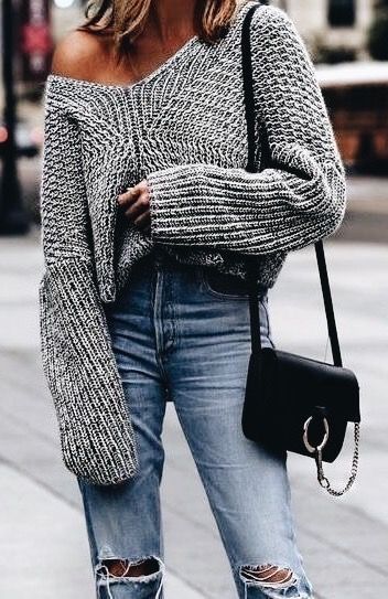 Oversized Knit Sweater Outfit
  Ideas for Women