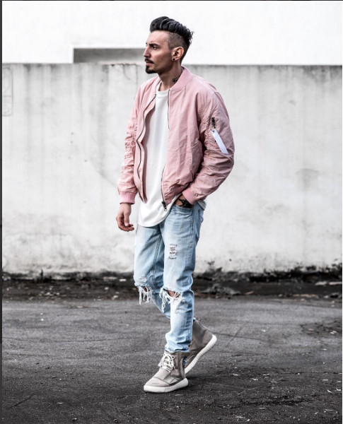 Menswear | Outfit | Bomber jacket | Ripped denim | Street style .