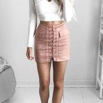 white-shirt-pink-mini-skirt-new-years-eve-outfit-ideas-min | Ecemel