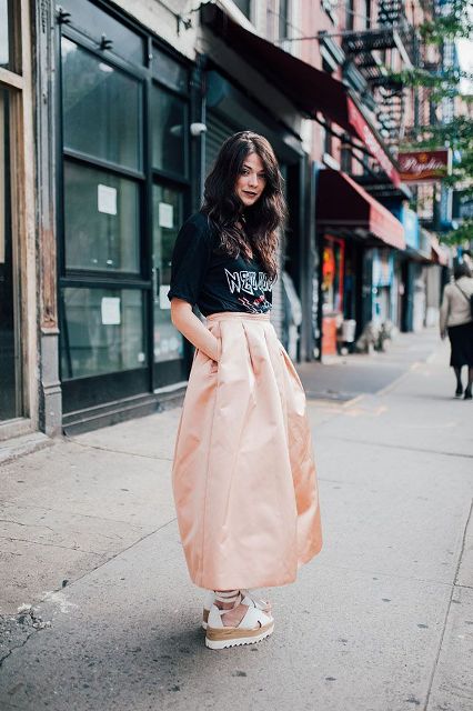15 Chic Outfit Ideas With Satin Skirts - Styleohol