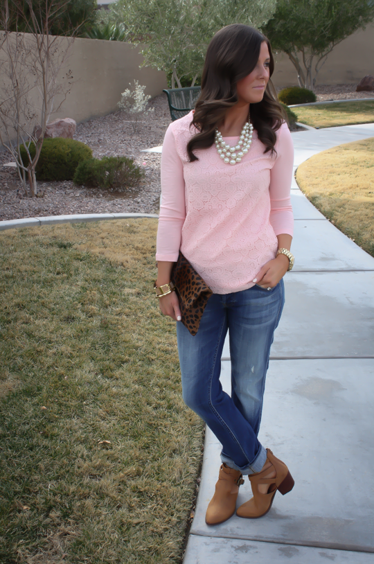 old navy top | Pink sweater outfit, Pink sweater outfit winter .