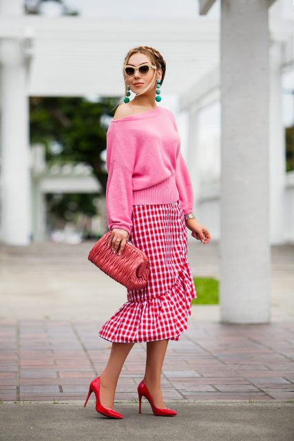 20 Outfit Ideas With Ruffle Wrap Skirts And Dresses - Styleohol