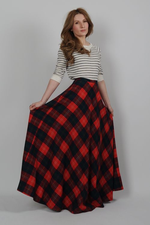 vintage 70s plaid WOOL high waisted ULTRA FULL maxi Skirt XS .
