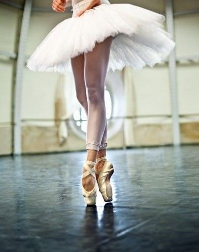 beauty, poise, strength | Dance...dance | Ballet photography .