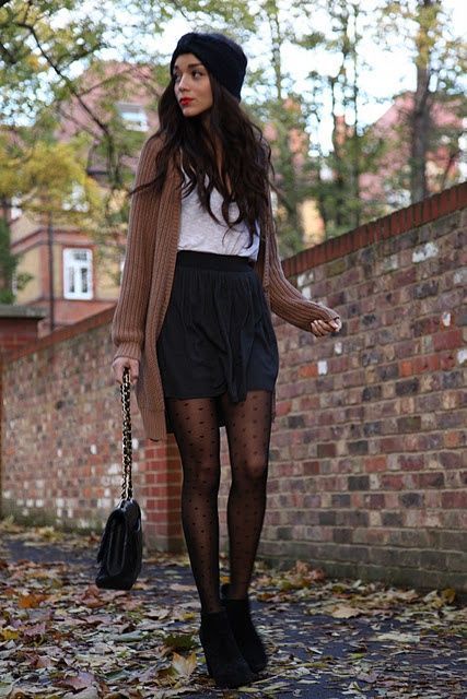 36 Stylish Outfit Ideas with Shorts and Tights | Fashion, Polka .