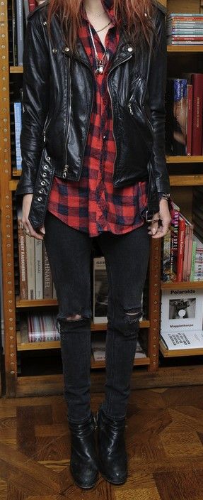 Pin by Emily Jimenez on Outfit ideas | Grunge fashion, Fashion .