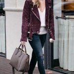 40 Adorable Outfit Ideas For This Winter: Purple Jacket / White V .