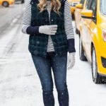 24 Cute Winter Outfits To Copy Immediately | Duck boots outfit .