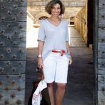 How to wear combine red belt with shorts | Chicisi