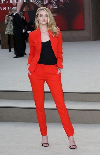 Lady in Red | Blazer outfits for women, Fashion, Model outfi