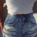 Denim Shorts Outfit Ideas 16 #womensoutfitideas | Cute outfits .