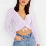 Ruched tops are so cute and I love this lilac color. Soo pretty .