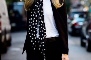 20 Outfits That Look Way Cooler With a Skinny Scarf | How to wear .