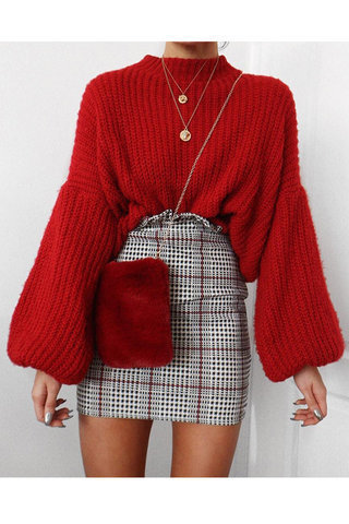 The Cutest Outfit Ideas to Wear Mini Skirts This Winte