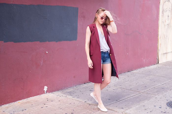 Sleeveless Trench Coat: Two Ways to Wear It - Gold Lion Sty