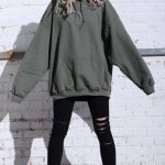 Oversized army green olive hoodie outfit @rxselee | Hoody outfits .