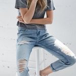 Pin by Madeline King on Summer looks | Boyfriend jeans outfit .