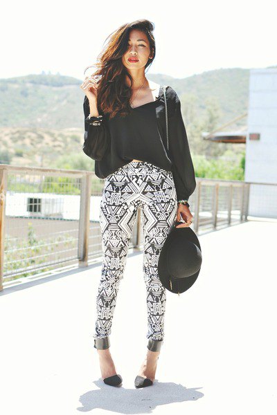 How to Wear Tribal Printed Pants for Women: Outfit Ideas - FMag.c