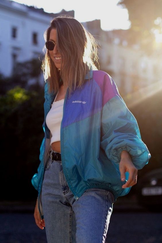 18 Outfits With Windbreakers glamsugar.com in 2020 | Windbreaker .