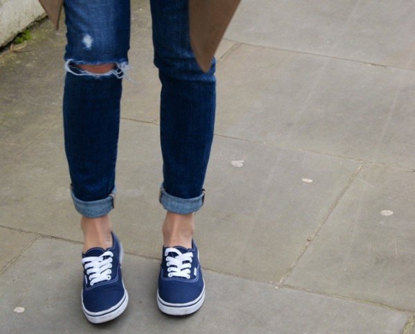 How to Style Walking Sneakers: Top 15 Lovely & Youthful Outfit .