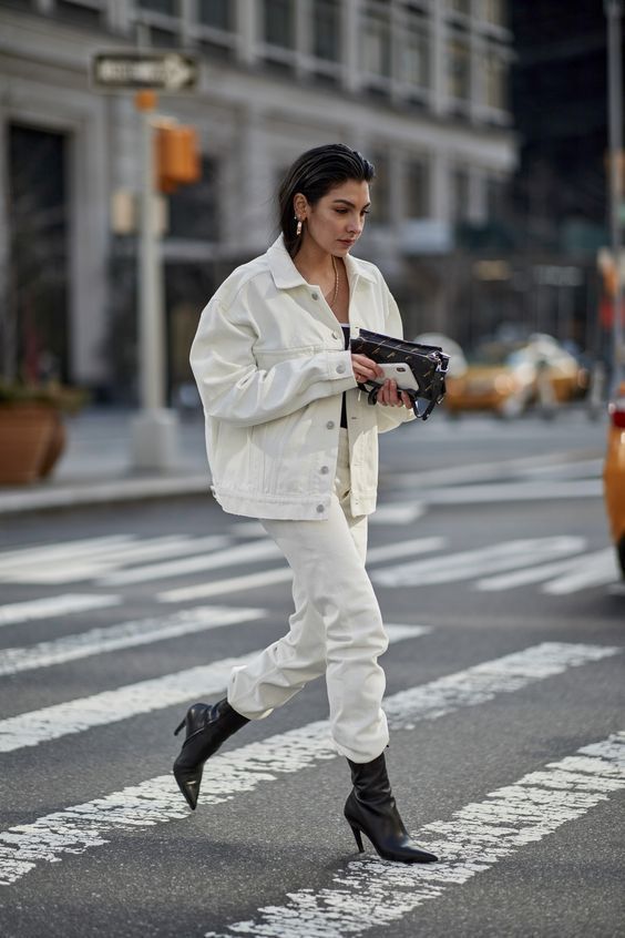 How To Wear A White Denim Jacket | Autumn street style, Ny fashion .