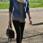 cute outfit. love the chunky white scarf (With images) | Fashion .