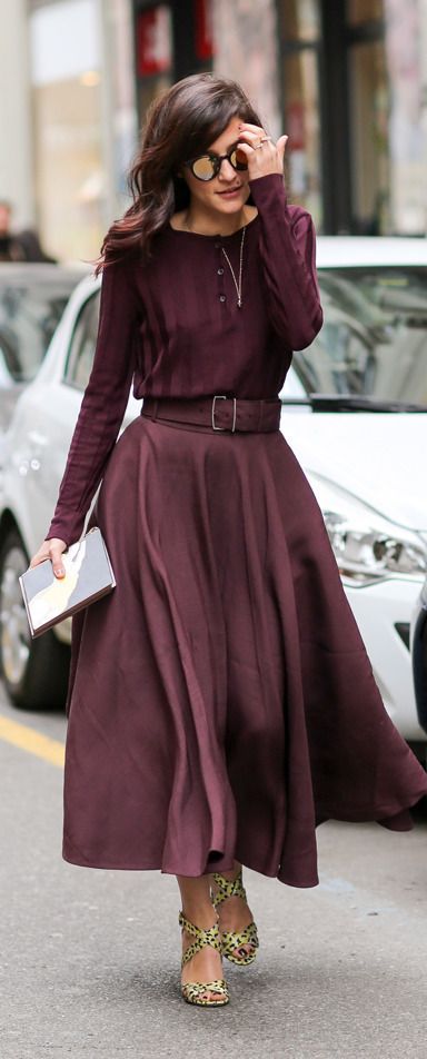 Burgundy Skirt Deep Outfit
  Ideas