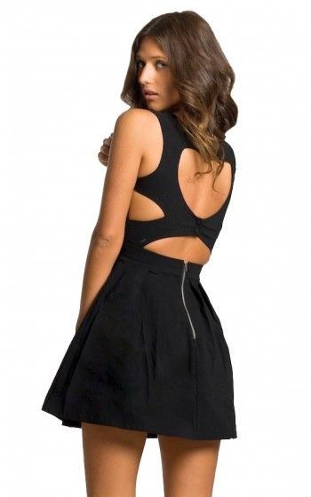 Side Cut Out Dress Low-Key
  Sexy Outfit Ideas