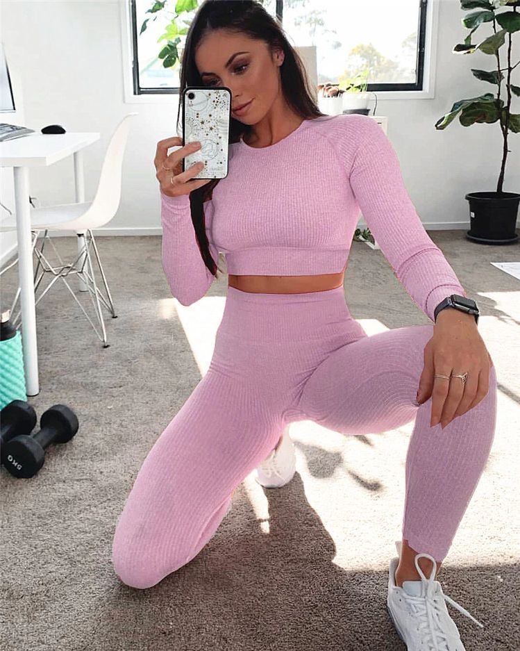 Gym Crop Top Outfit Ideas for
  Women