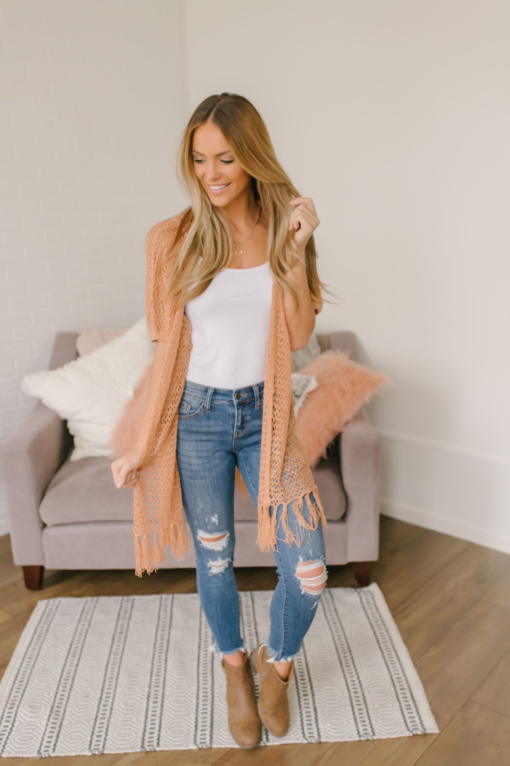 Fringe Cardigan Outfit Ideas
  for Women