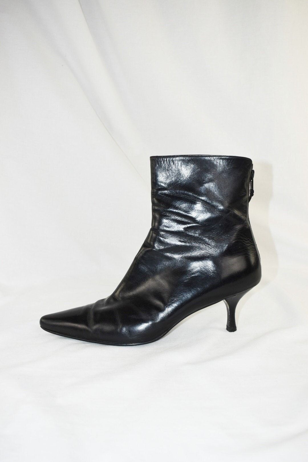11 Best Tips on How to Wear
  Leather Ankle Boots