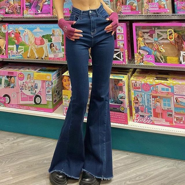 High Waisted Bell Bottom Jeans
  Outfit Ideas